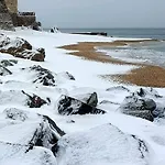 φωτεινη 3*