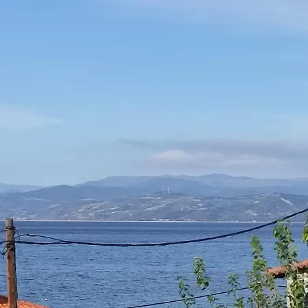 Vendégház φωτεινη Uranúpoli