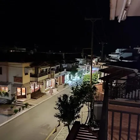 φωτεινη 게스트하우스 3*